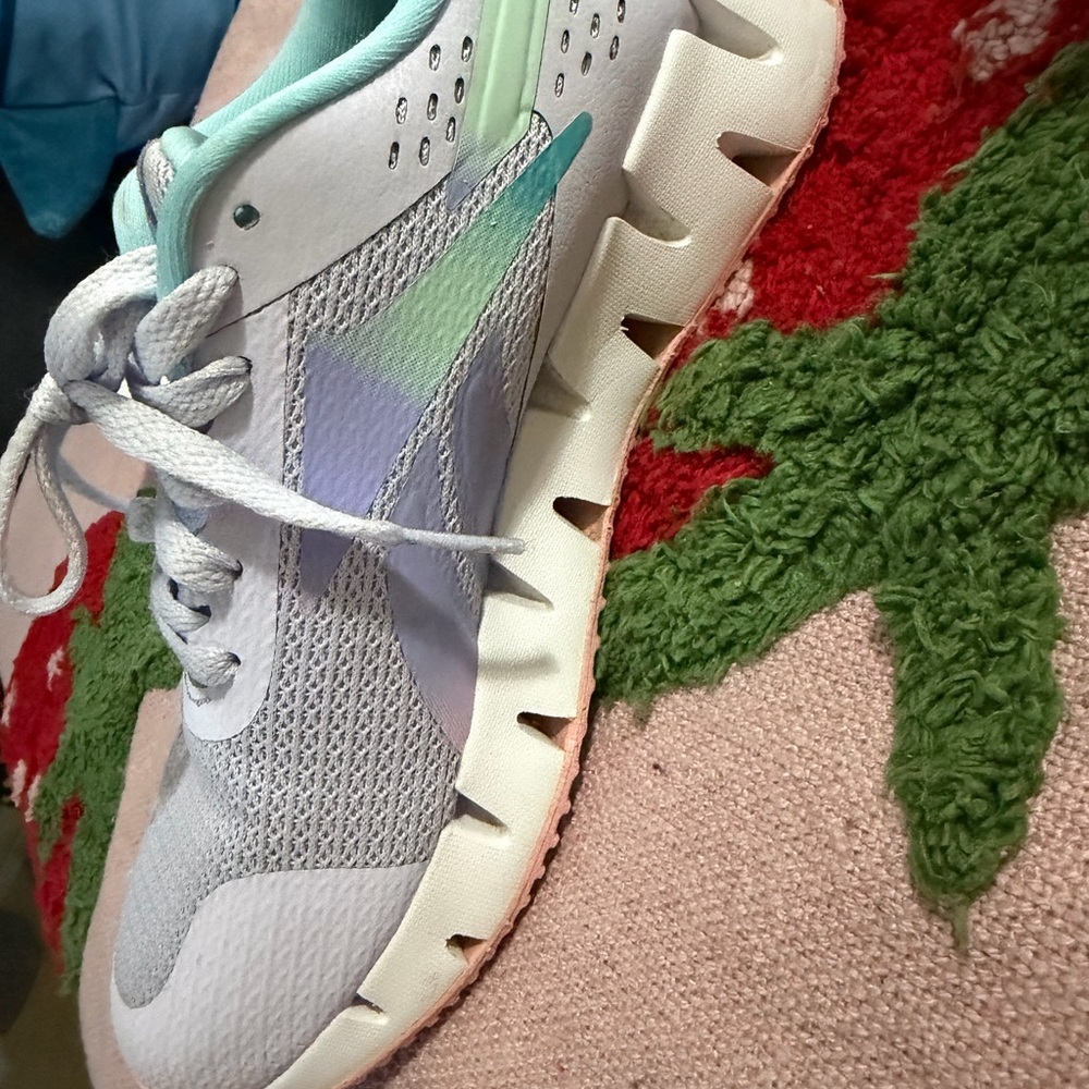 Pastel Multi-Color Reebok Shoes - Picture 6 of 10